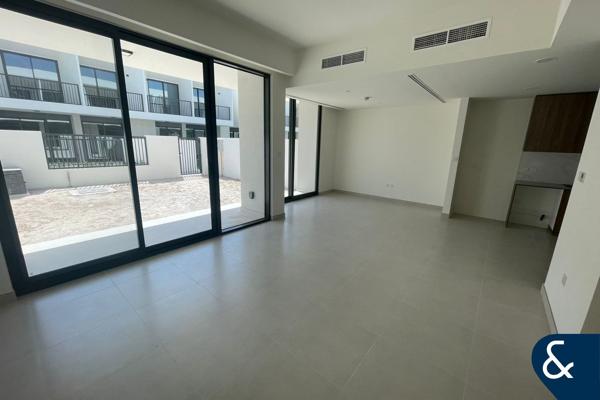 Luxurious | Close to Pool & Park | Brand New
